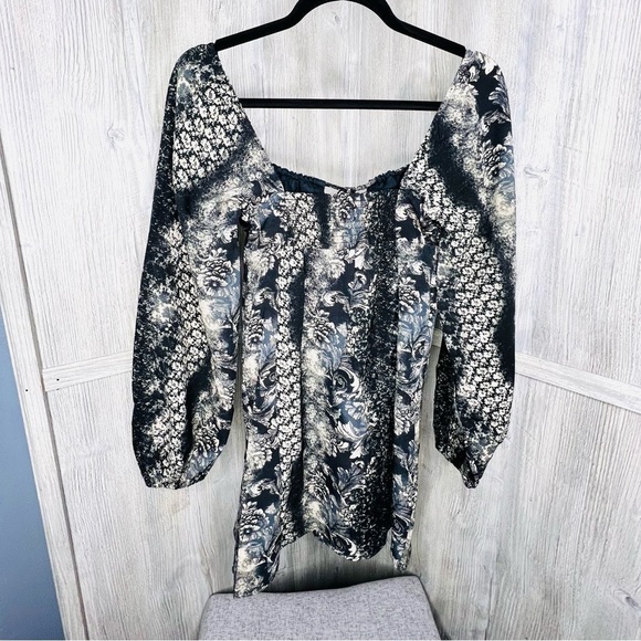 Urban Outfitters Vivienne Print Mini Dress - Picture 5 of 7